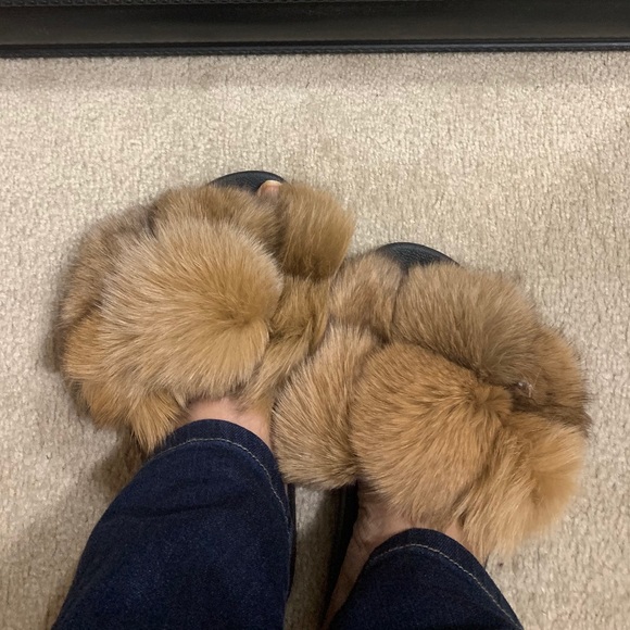 Fur Slides - Picture 2 of 5